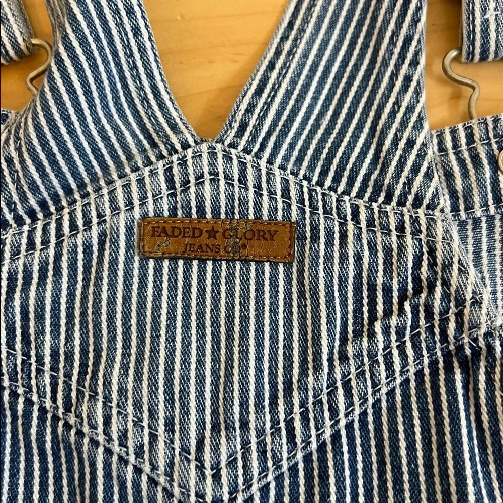 VTG Faded Glory Blue and White Striped Fabric